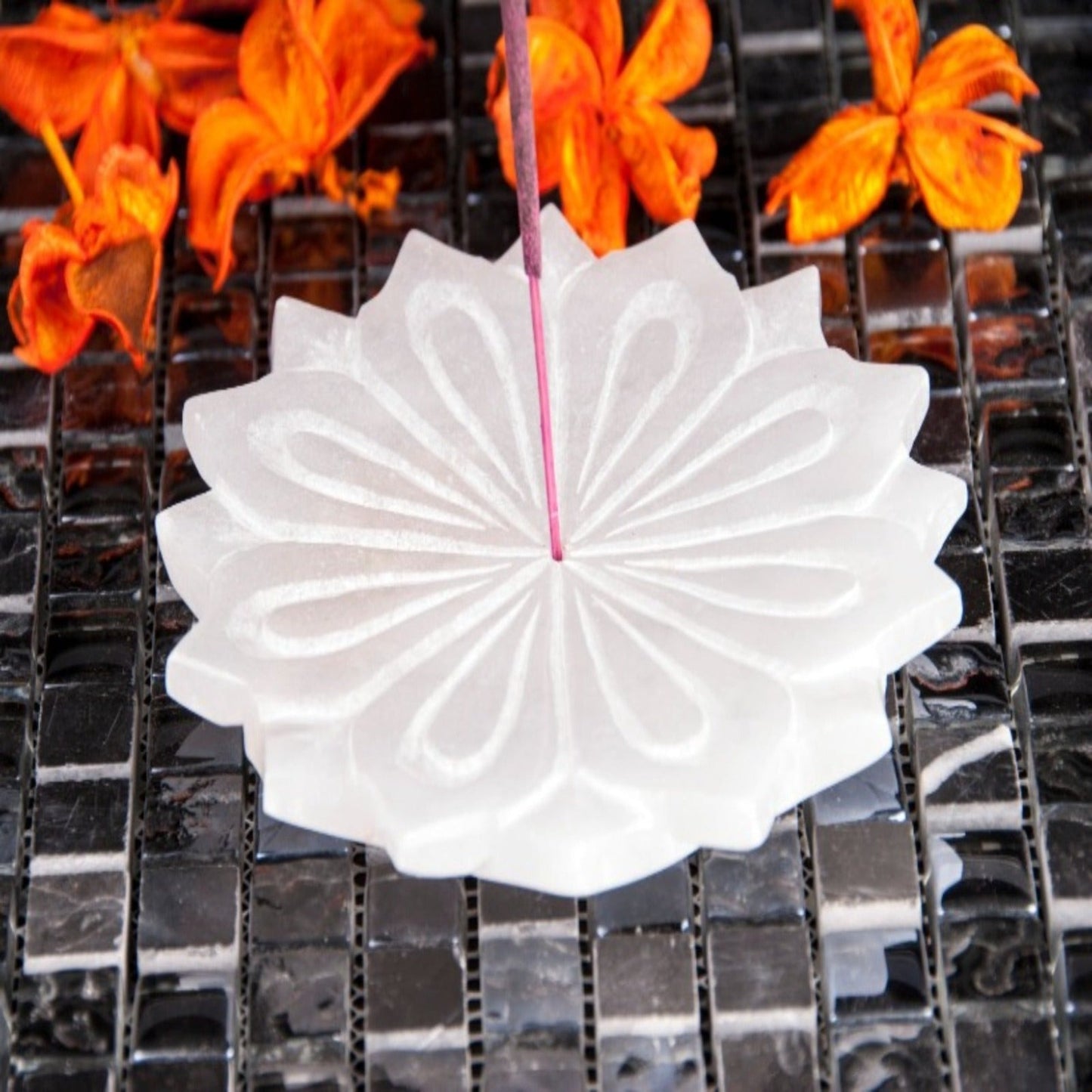 Lotus-Räucherstäbchenhalter aus Alabaster